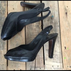 Peep Toe 4.5” Heel SZ 8 W Slingback Pump EUC